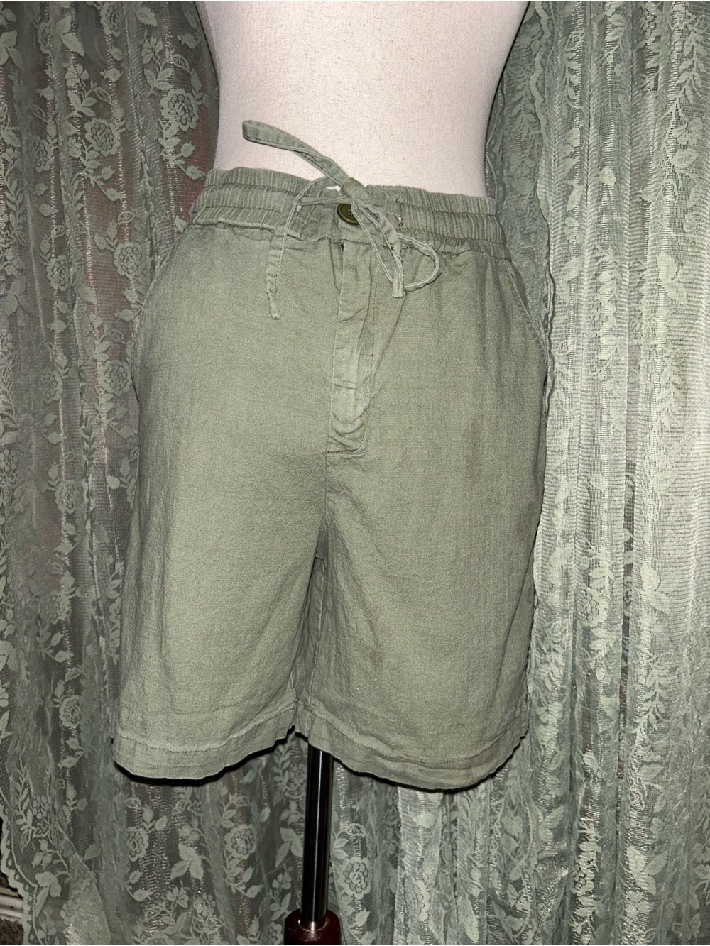 60% Cotton 35% Linen Olive Drawstring Linen-Blend Long Men’s Shorts